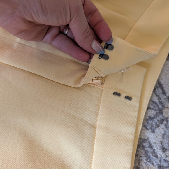 Dynamite Soft Yellow High Waist Shorts - Picture 2 of 5